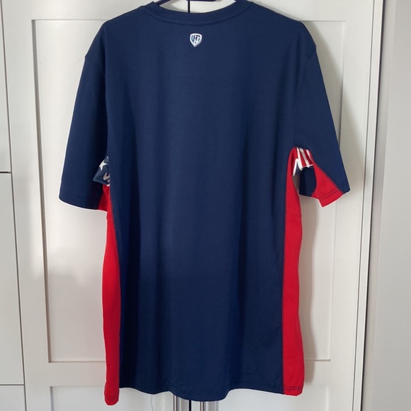 Hands High NFL T Shirt  - New England Patriots - Picture 8 of 8